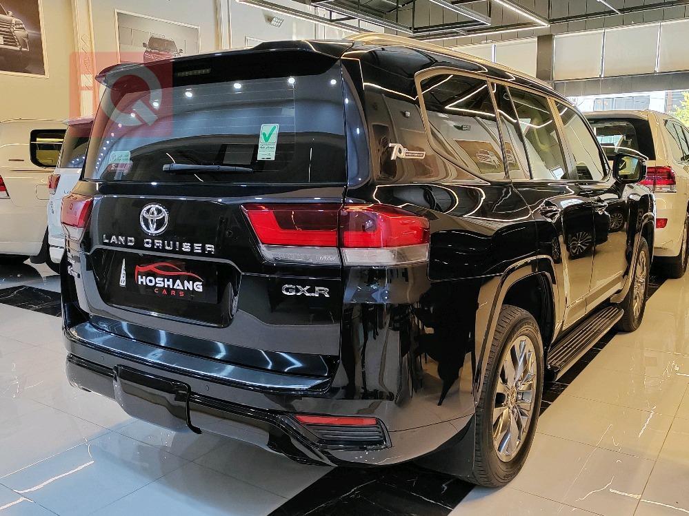 Toyota Land Cruiser